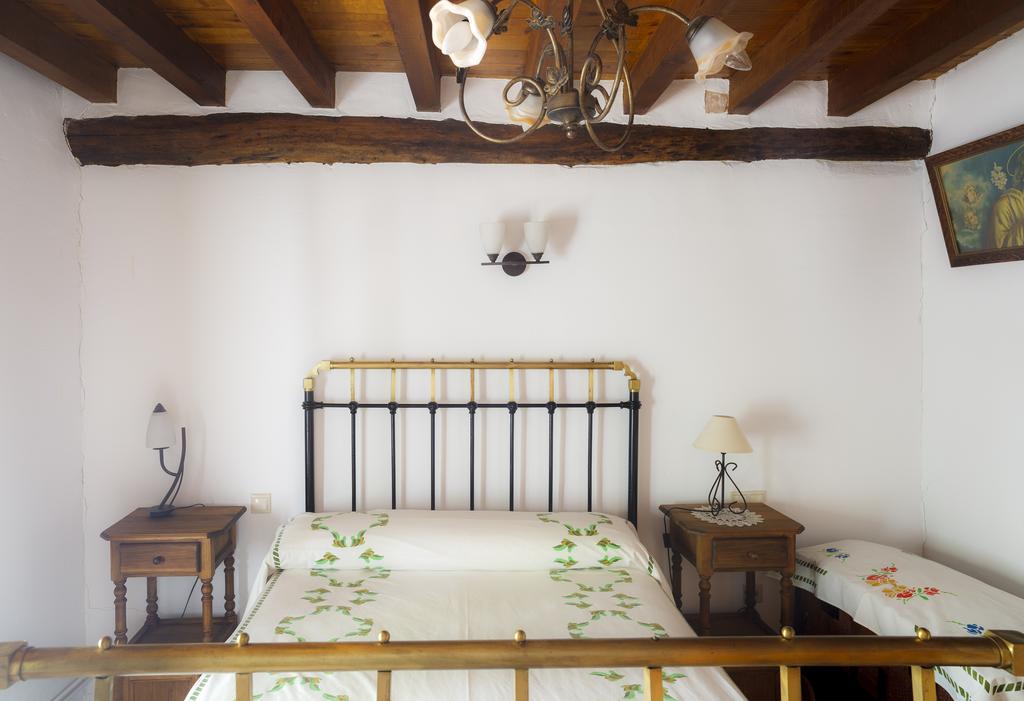 La Casa Del Tio Venancio Caracenilla Phòng bức ảnh